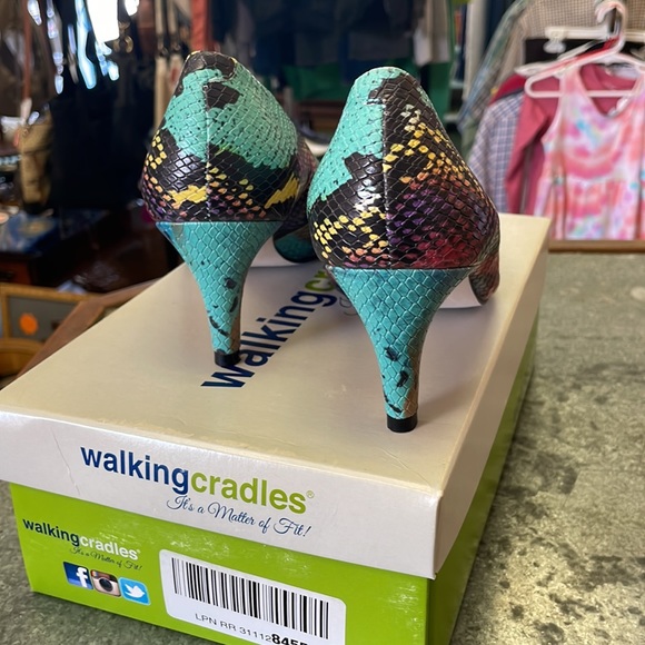 Walking Cradles Anaconda multicolor heel shoes size 6.5 wide - Picture 3 of 6